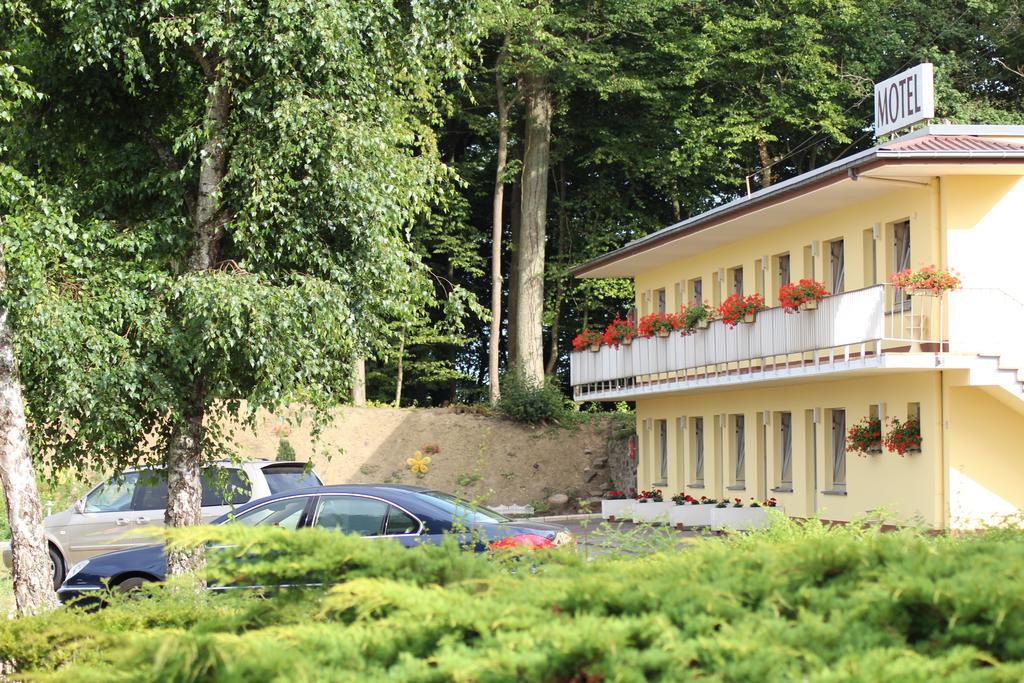 Hotel Drive In Motel Capellen Exterior photo